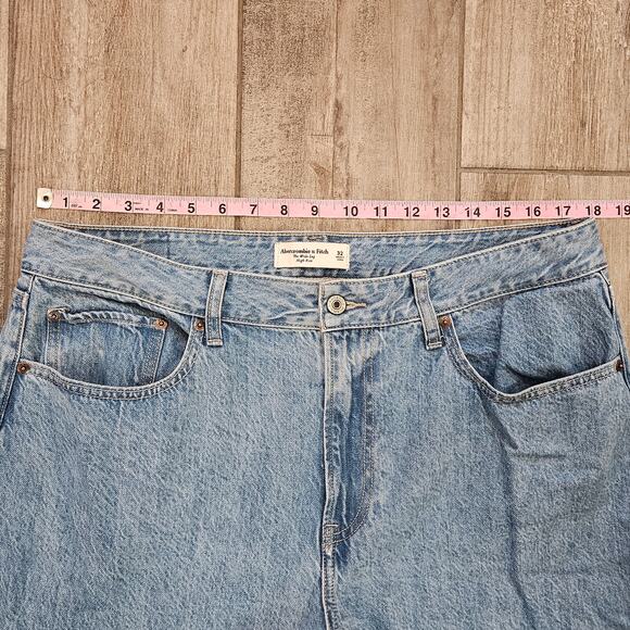 Abercrombie & Fitch Wide Leg High Rise Jeans Size 32 Curve Love Light Wash Denim - Picture 4 of 11